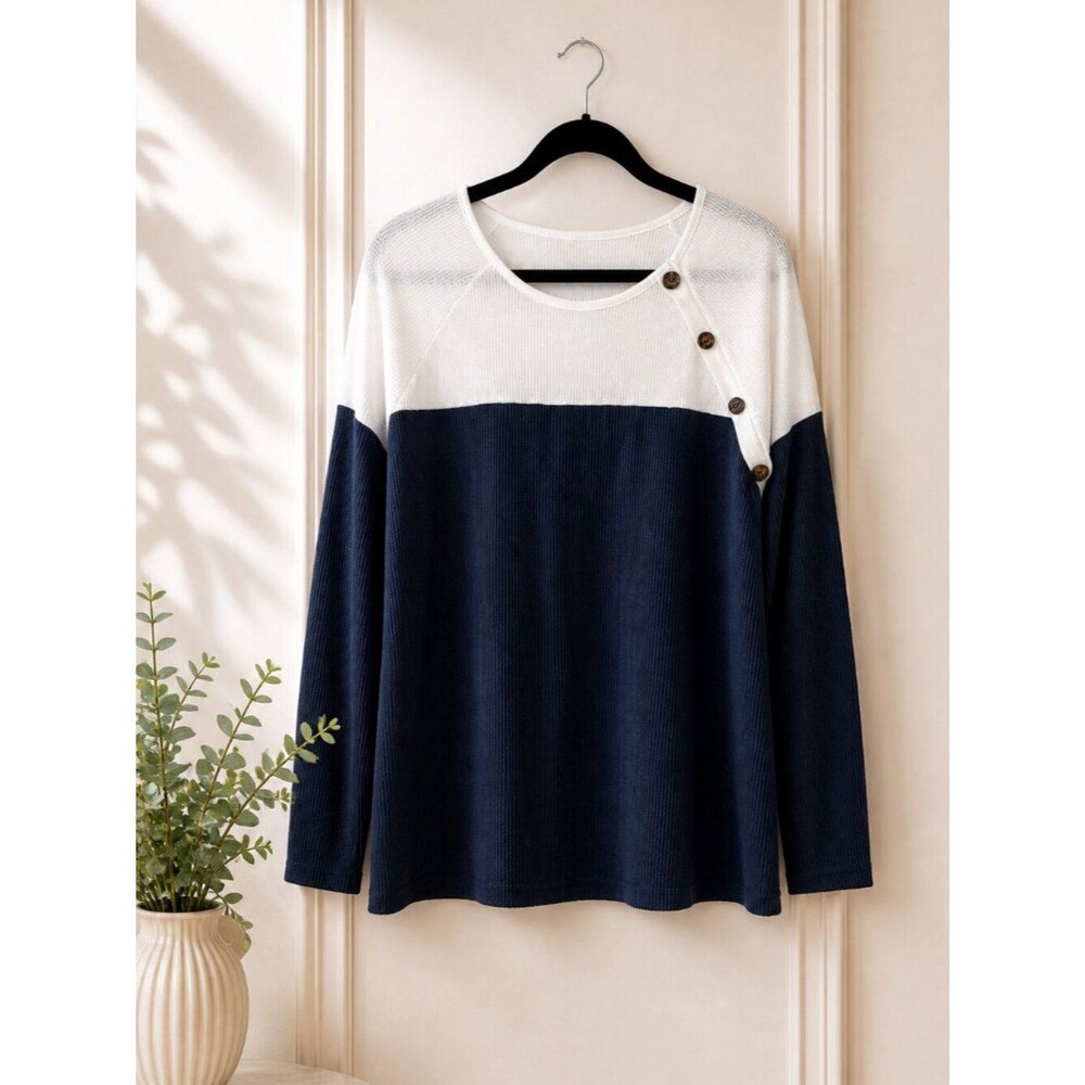 Cupshe Colorblock Knit Top NWT Size Large Navy White Button Detail Casual